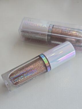 Brand New! Moira Cosmetics Diamond Daze Liquid Shadow In Eye Contact